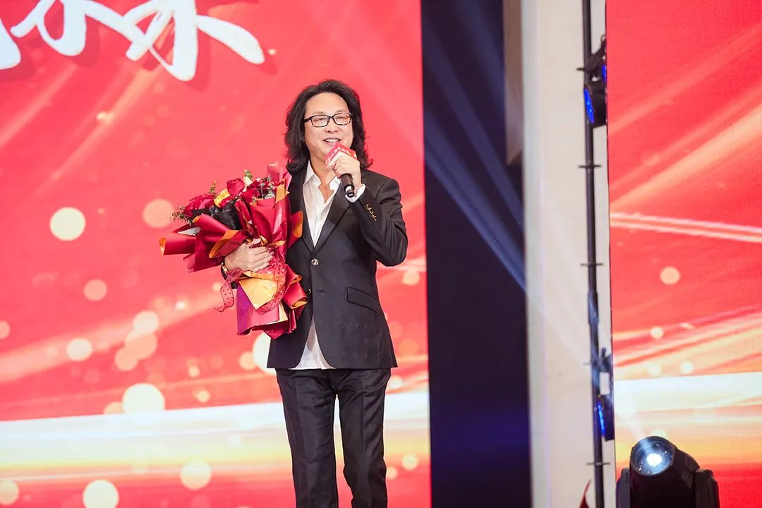 靈蟒賀歲，華章共啟 | 迅鐳激光2024年度工作總結(jié)會議暨年終盛典圓滿舉行！(圖20)