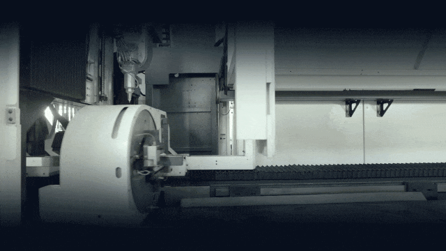 兩卡盤夾持切割時，小型管材甩動嚴(yán)重怎么辦？迅鐳激光教你兩招，精準(zhǔn)切割不再難！(圖7)